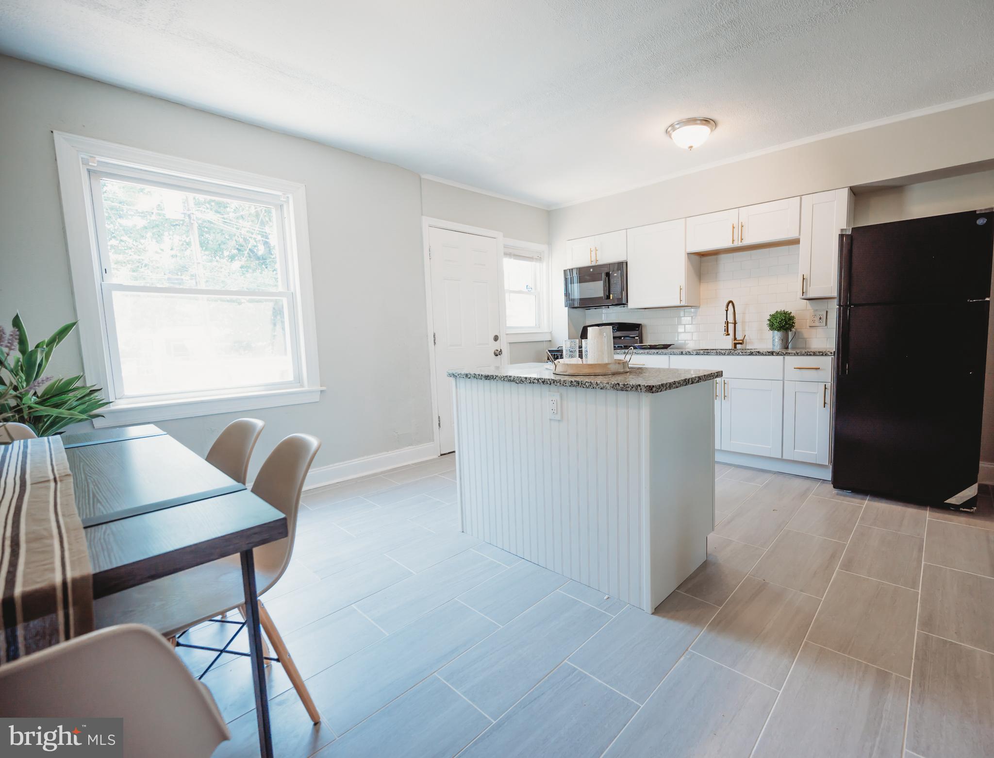 4539 Manorview Road Baltimore, MD 21229 - Photo 6 of 23 Look at the floors in here!