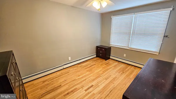 $2,800 | 213 8th Street, Barnegat, NJ 08005