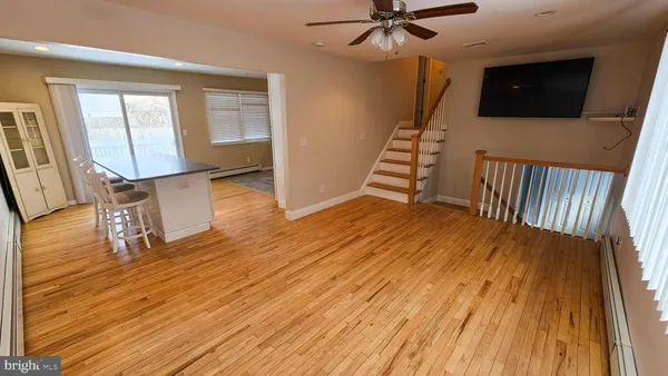 $2,800 | 213 8th Street, Barnegat, NJ 08005