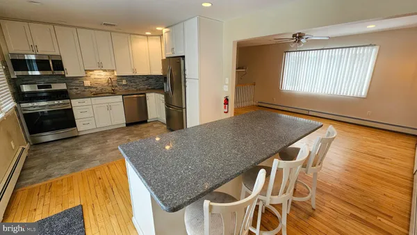 $2,800 | 213 8th Street, Barnegat, NJ 08005