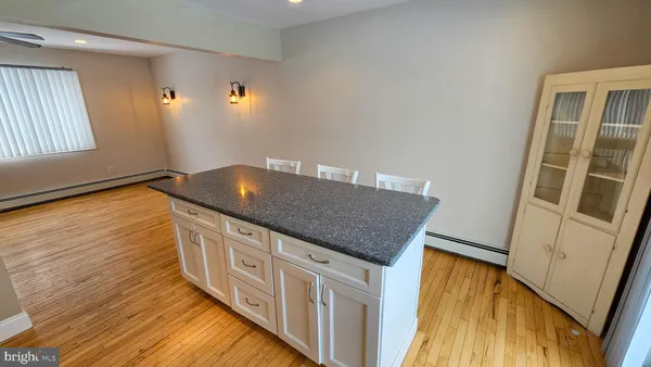 $2,800 | 213 8th Street, Barnegat, NJ 08005