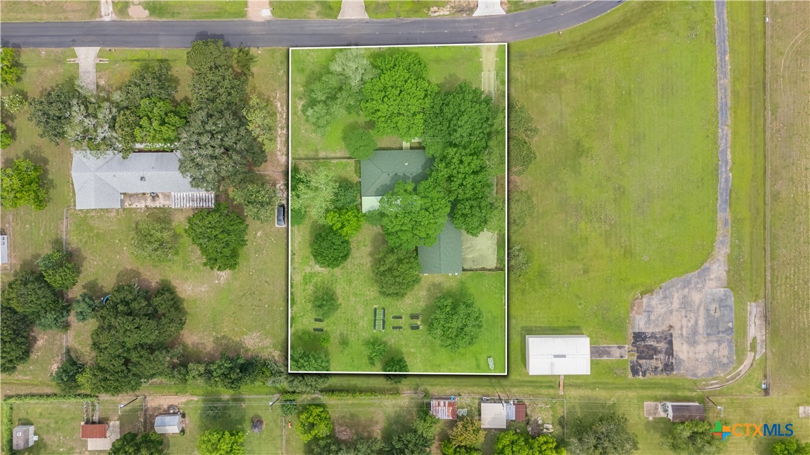 602 Bingham Road Victoria, TX 77904 - Photo 2 of 48