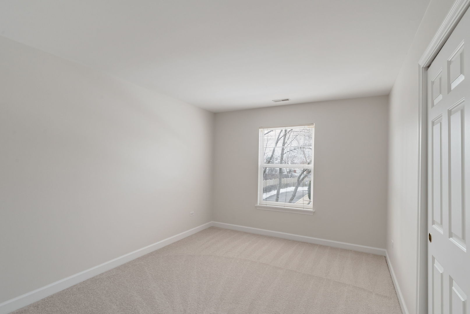 475 South Commons Court Deerfield, IL 60015 - Photo 13 of 17