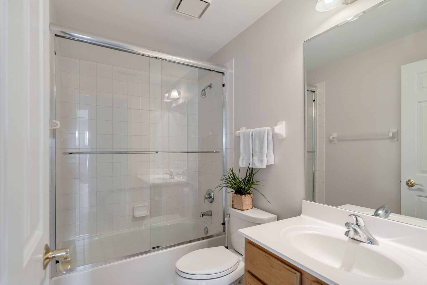 475 South Commons Court Deerfield, IL 60015 - Photo 15 of 17