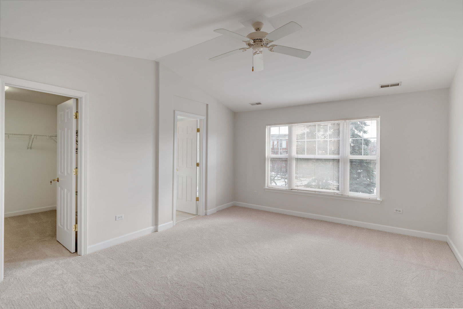 475 South Commons Court Deerfield, IL 60015 - Photo 9 of 17