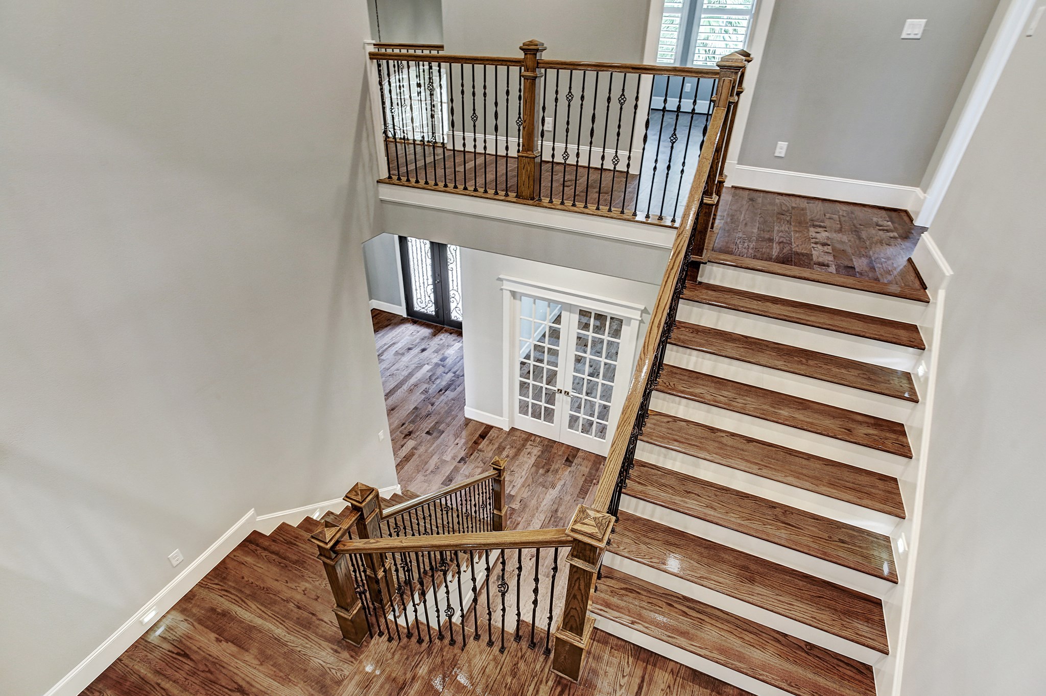 325 Bunker Hill Road Houston, TX 77024 - Photo 32 of 50 a view of entryway with wooden floor