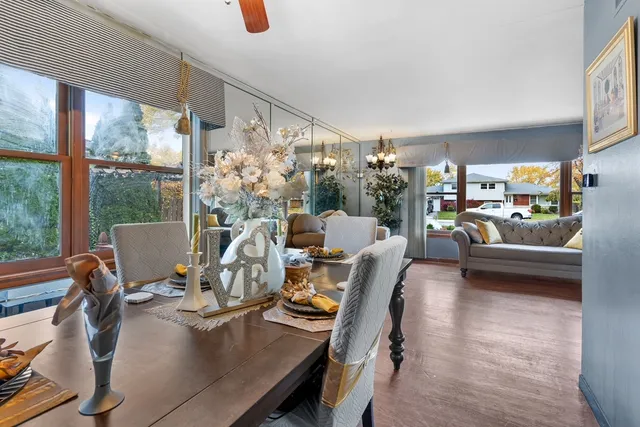 $250,000 | 1241 East 168th Street, South Holland, IL 60473