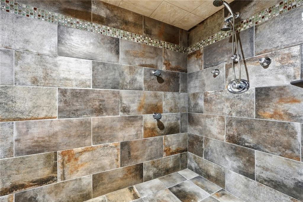 265 McFann Road Valencia, PA 16059 - Photo 44 of 50 a bathroom with a shower