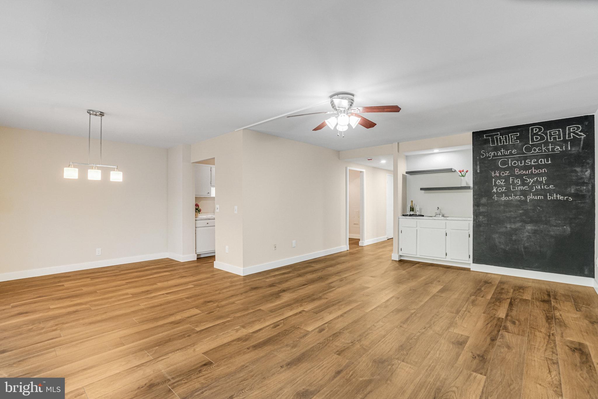 6101 Edsall Road, Unit 312 Alexandria, VA 22304 - Photo 6 of 57 a view of an empty room with a window