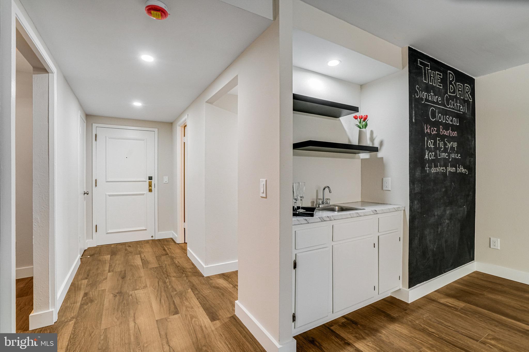 6101 Edsall Road, Unit 312 Alexandria, VA 22304 - Photo 7 of 57 Entry Foyer/Wet Bar