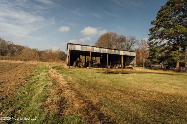 $1,650,000 | 1549 County Road 99, Sidon, MS 38954