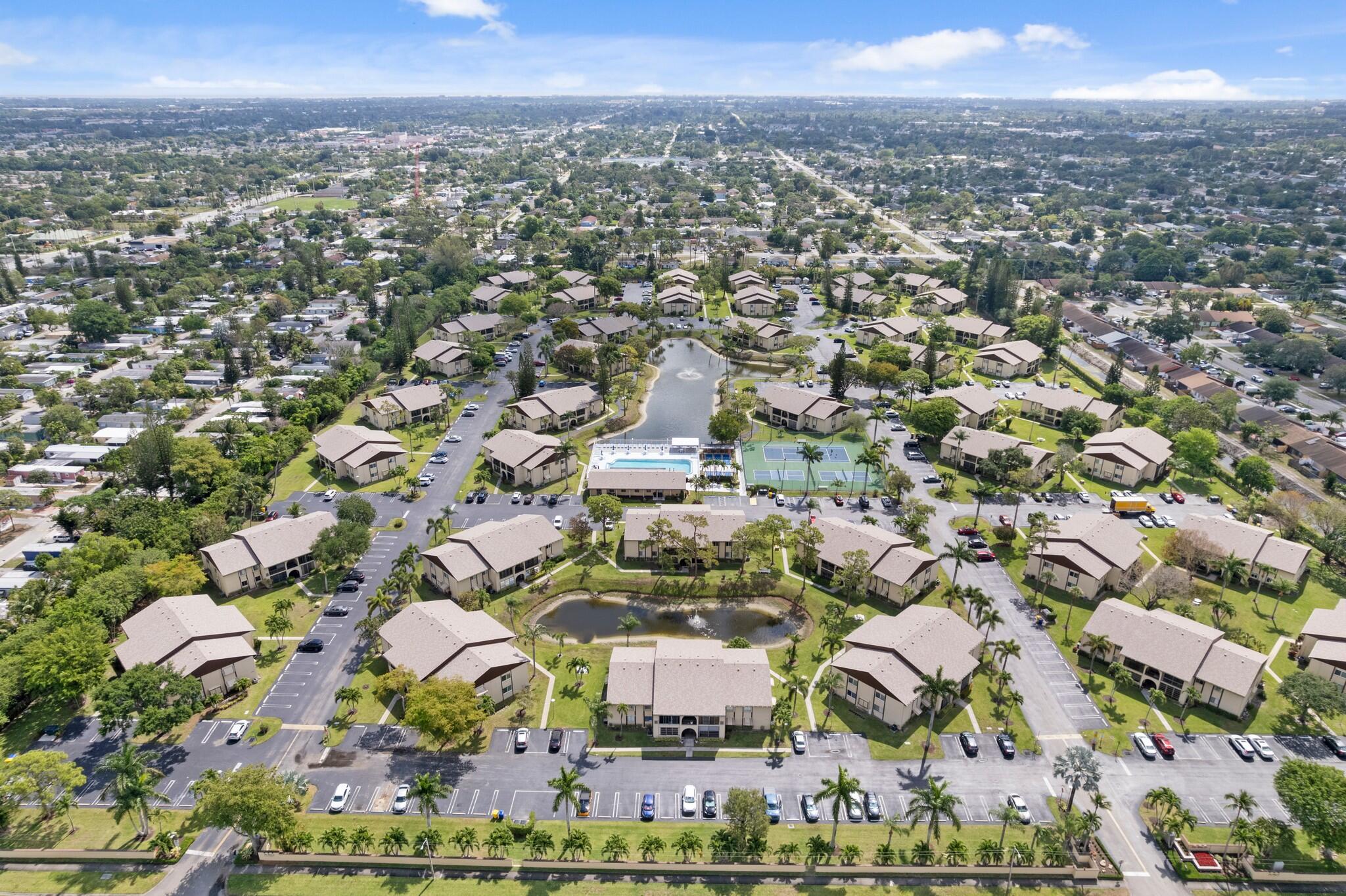 336 Pine Ridge Circle, Unit B1 Greenacres, FL 33463 - Photo 21 of 30 DJI_0008.JPG-FULL