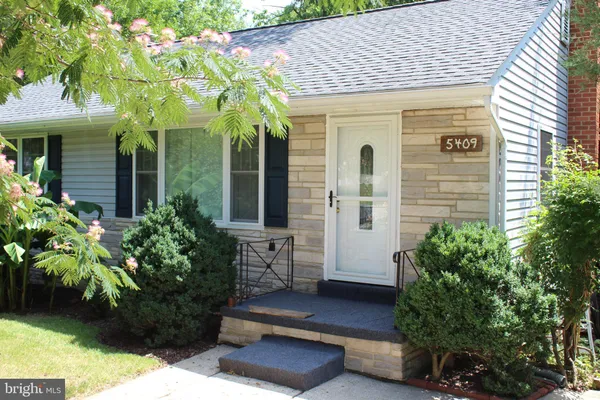 $2,200 | 5409 75th Avenue, Lanham, MD 20706