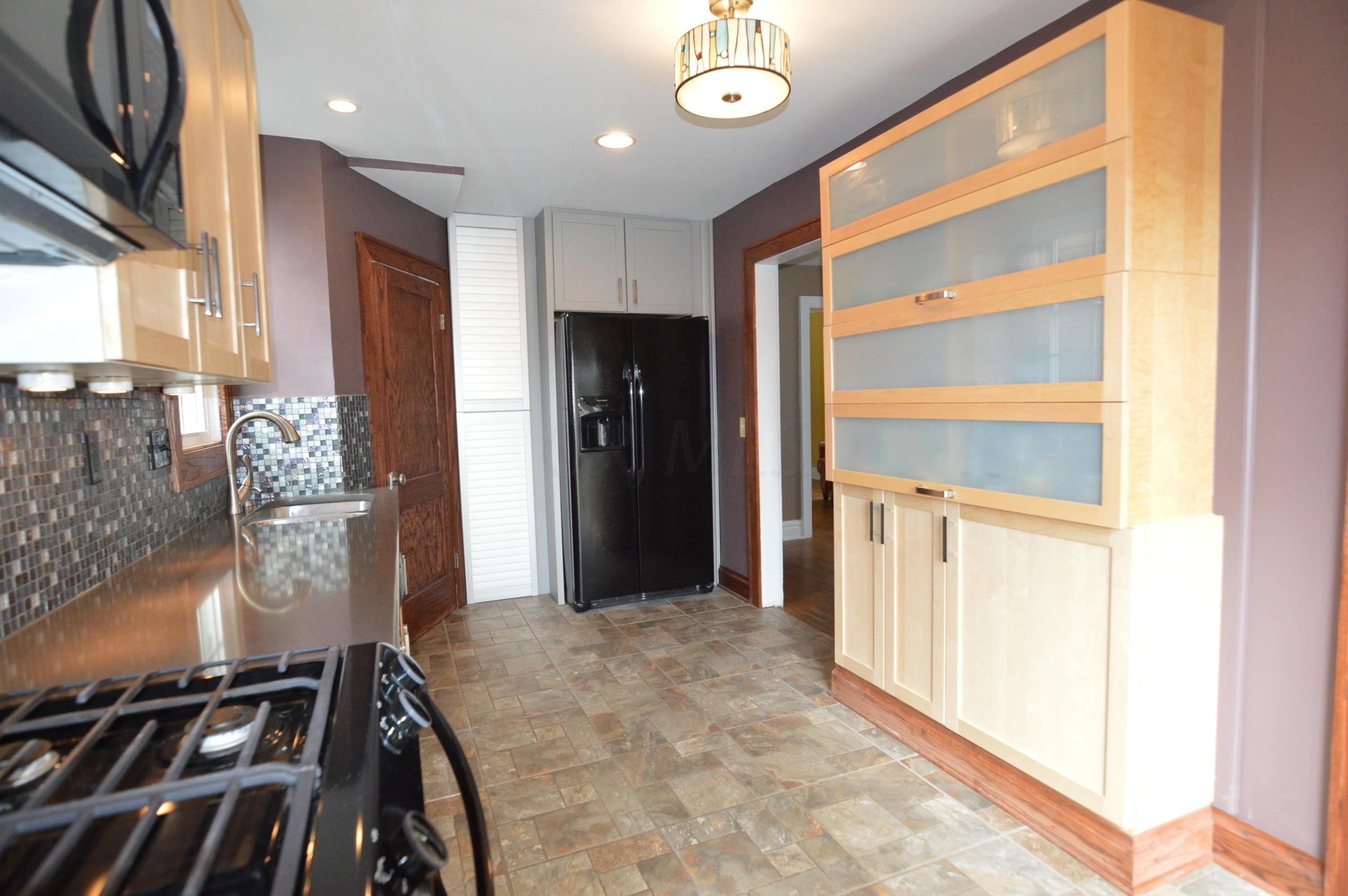 786 Gladden Road Columbus, OH 43212 - Photo 10 of 31