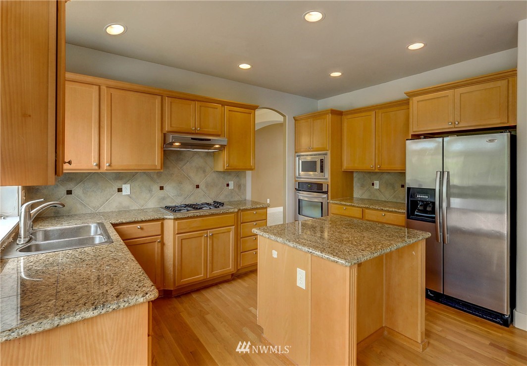 4022 166th Street Southeast Bothell, WA 98012 - Photo 7 of 25