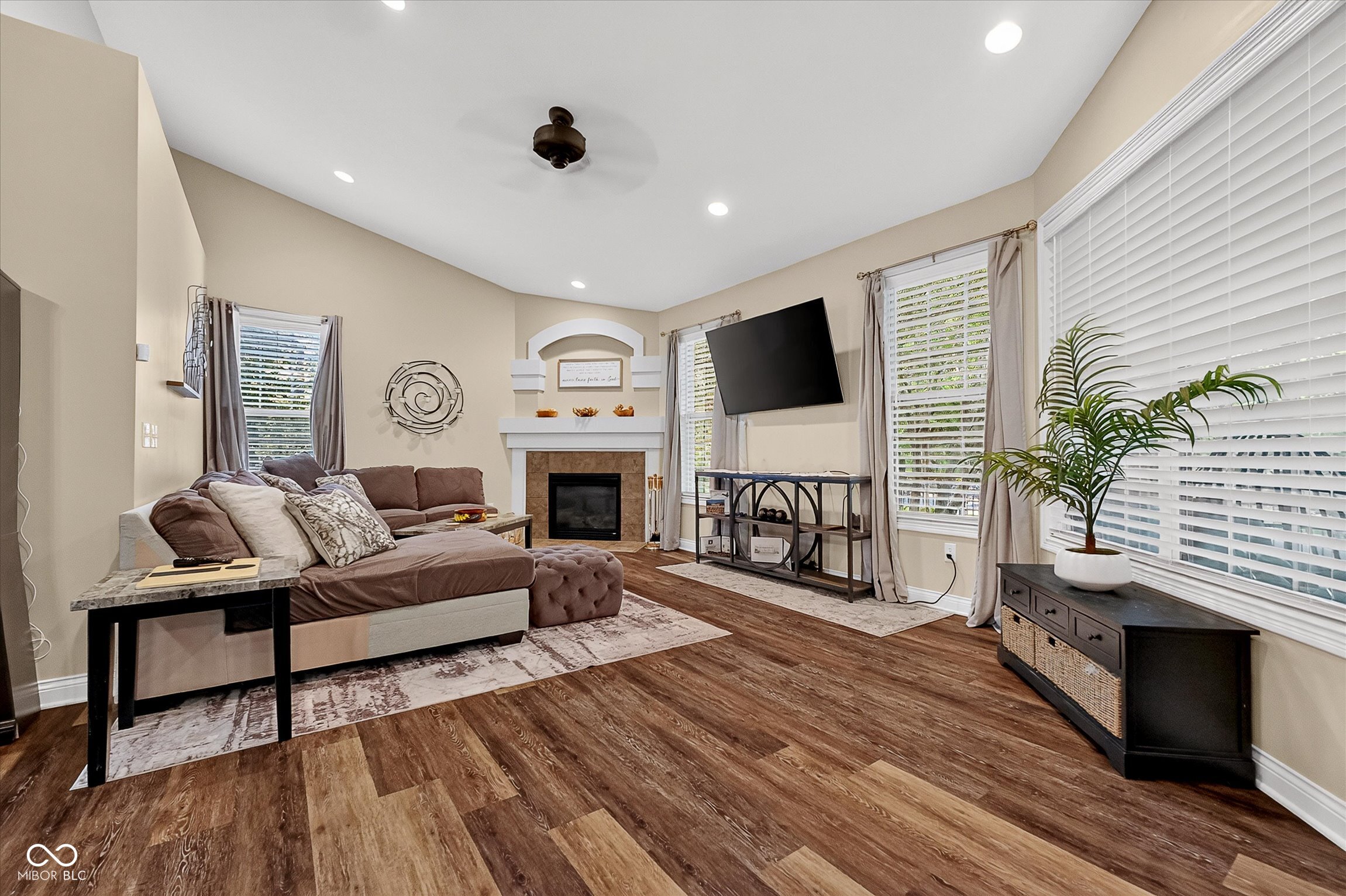 14944 Starboard Road Fishers, IN 46040 - Photo 2 of 40 Gallery Image 2