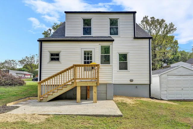 $270,000 | 1702 East Gate Avenue Northeast, Roanoke, VA 24012