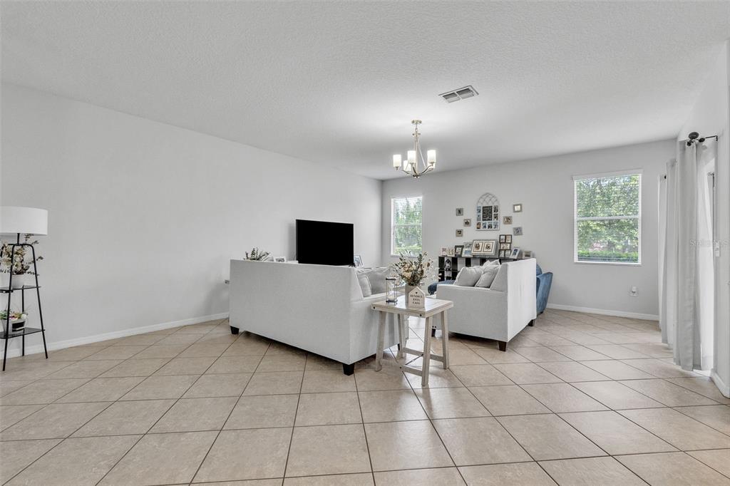 3256 Rodrick Circle Orlando, FL 32824 - Photo 6 of 37