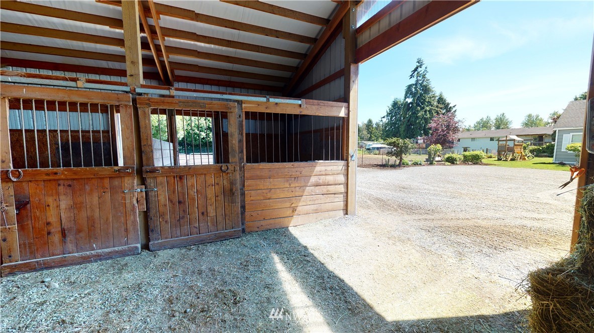 17815 Dunbar Road Mount Vernon, WA 98273 - Photo 11 of 29 a view of a backyard of the house