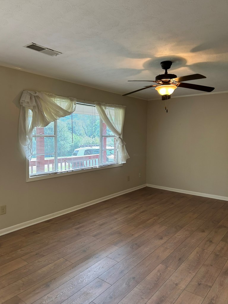 621 Miller Street Young Harris, GA 30582 - Photo 7 of 30