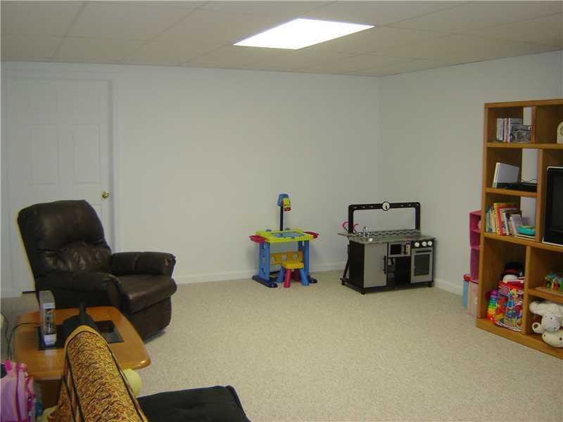 693 Strip Road Fort Kent, ME 04743 - Photo 30 of 32 Den/Family/Great Room.