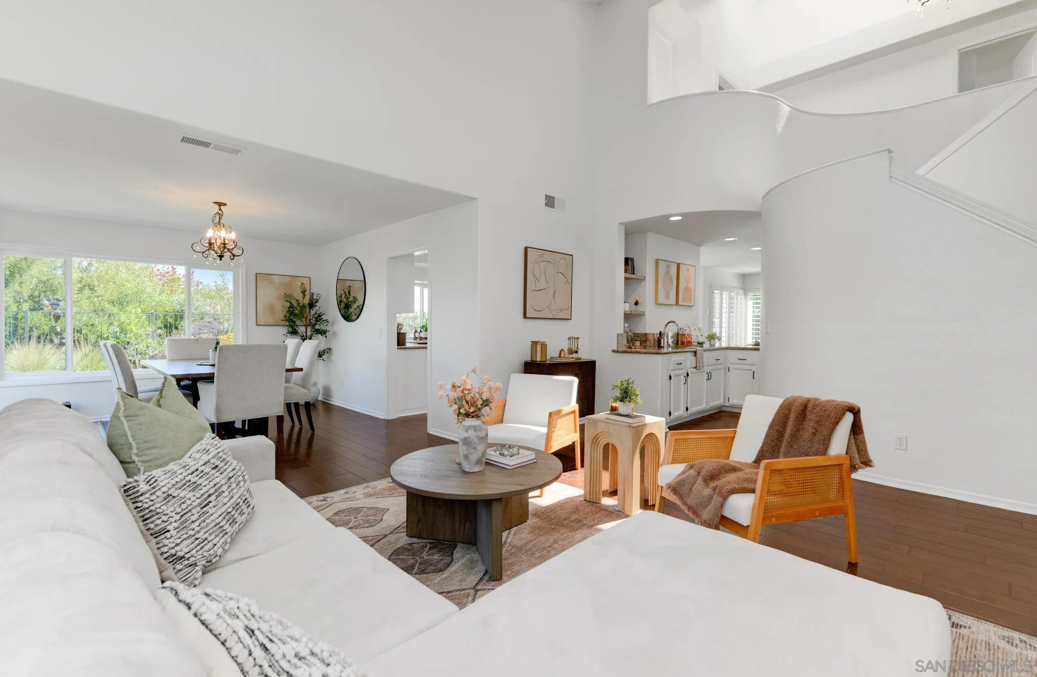 367 Via Andalusia Encinitas, CA 92024 - Photo 3 of 37