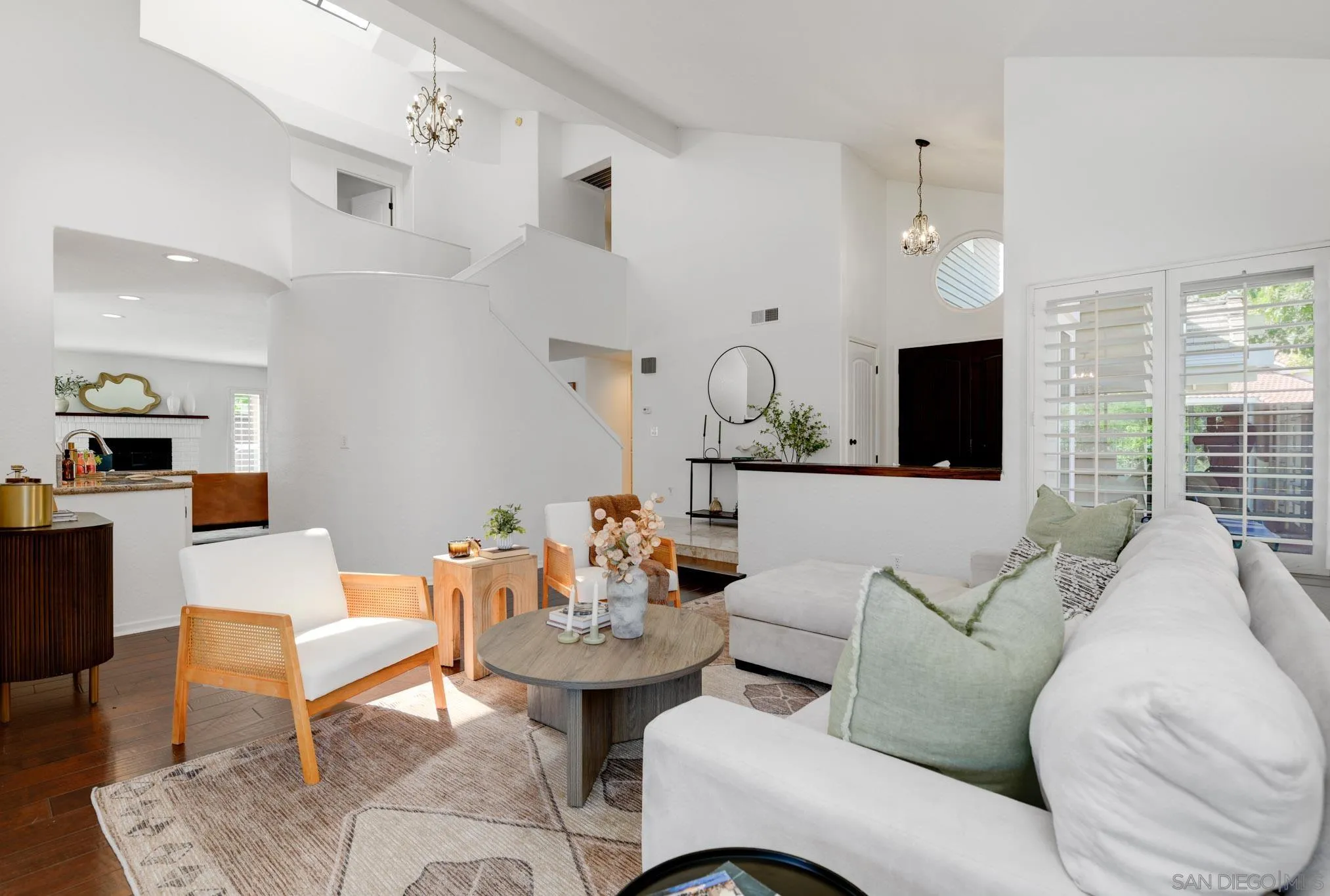 367 Via Andalusia Encinitas, CA 92024 - Photo 4 of 37