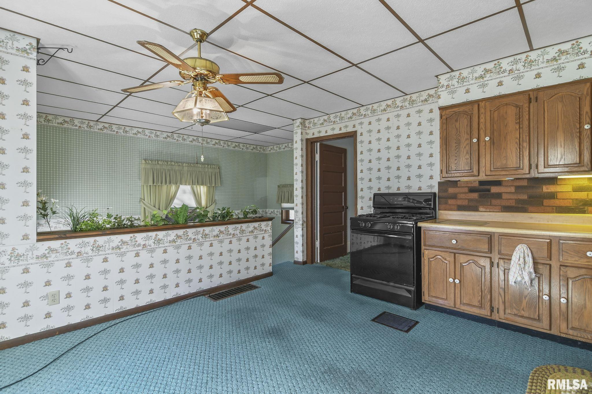 405 North Walnut Street Rochester, IL 62563 - Photo 12 of 31