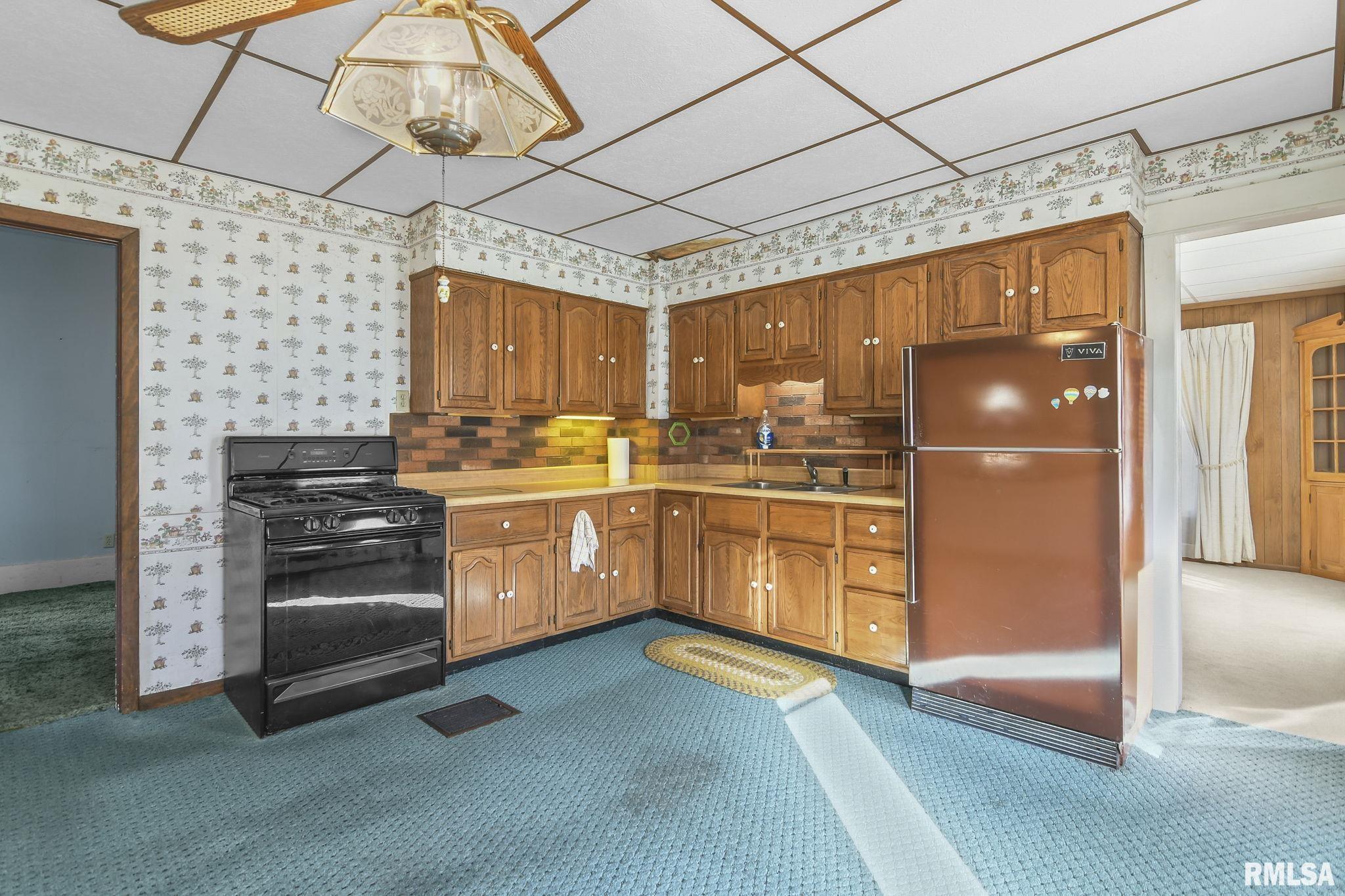 405 North Walnut Street Rochester, IL 62563 - Photo 15 of 31