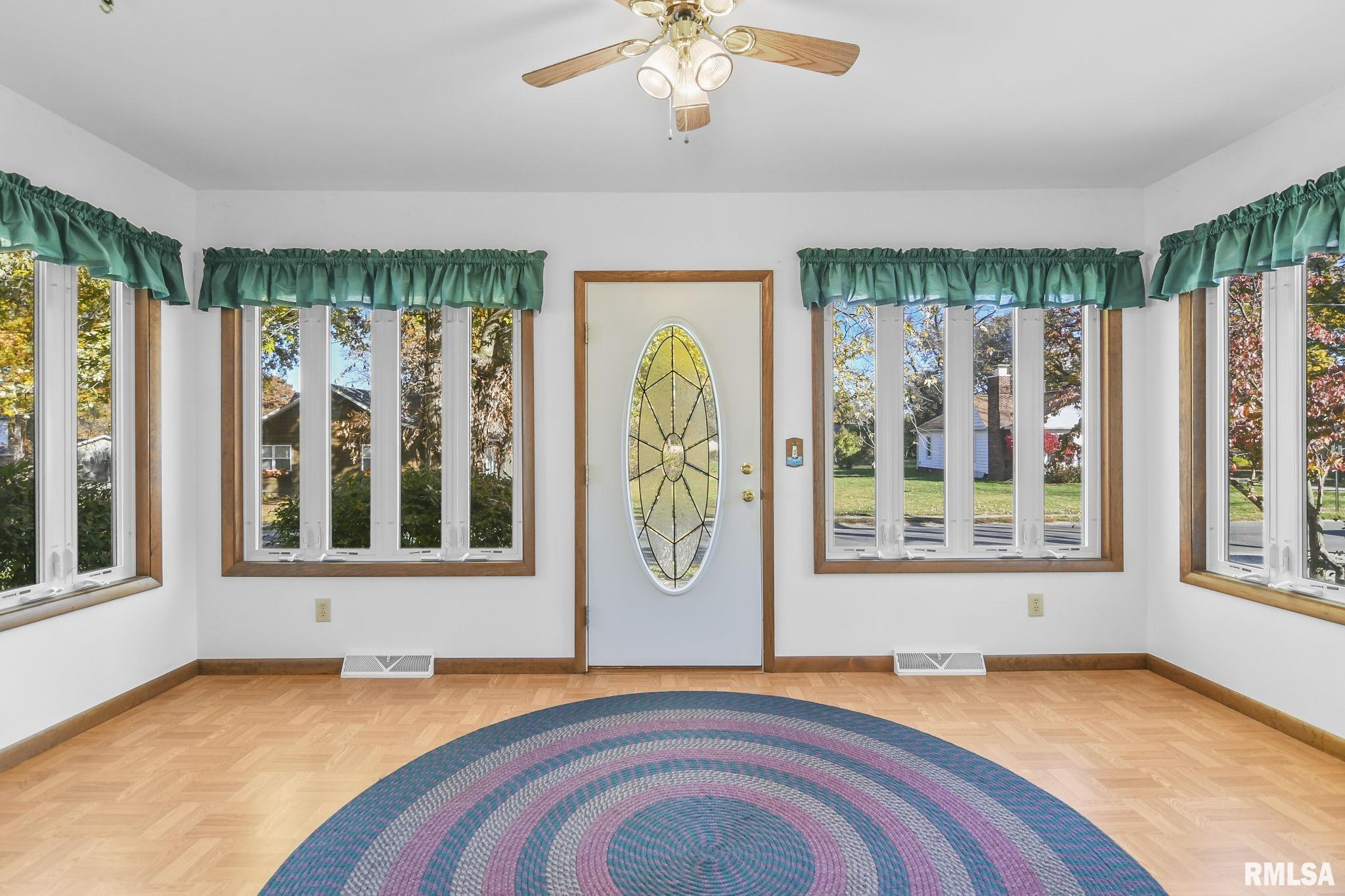 405 North Walnut Street Rochester, IL 62563 - Photo 5 of 31