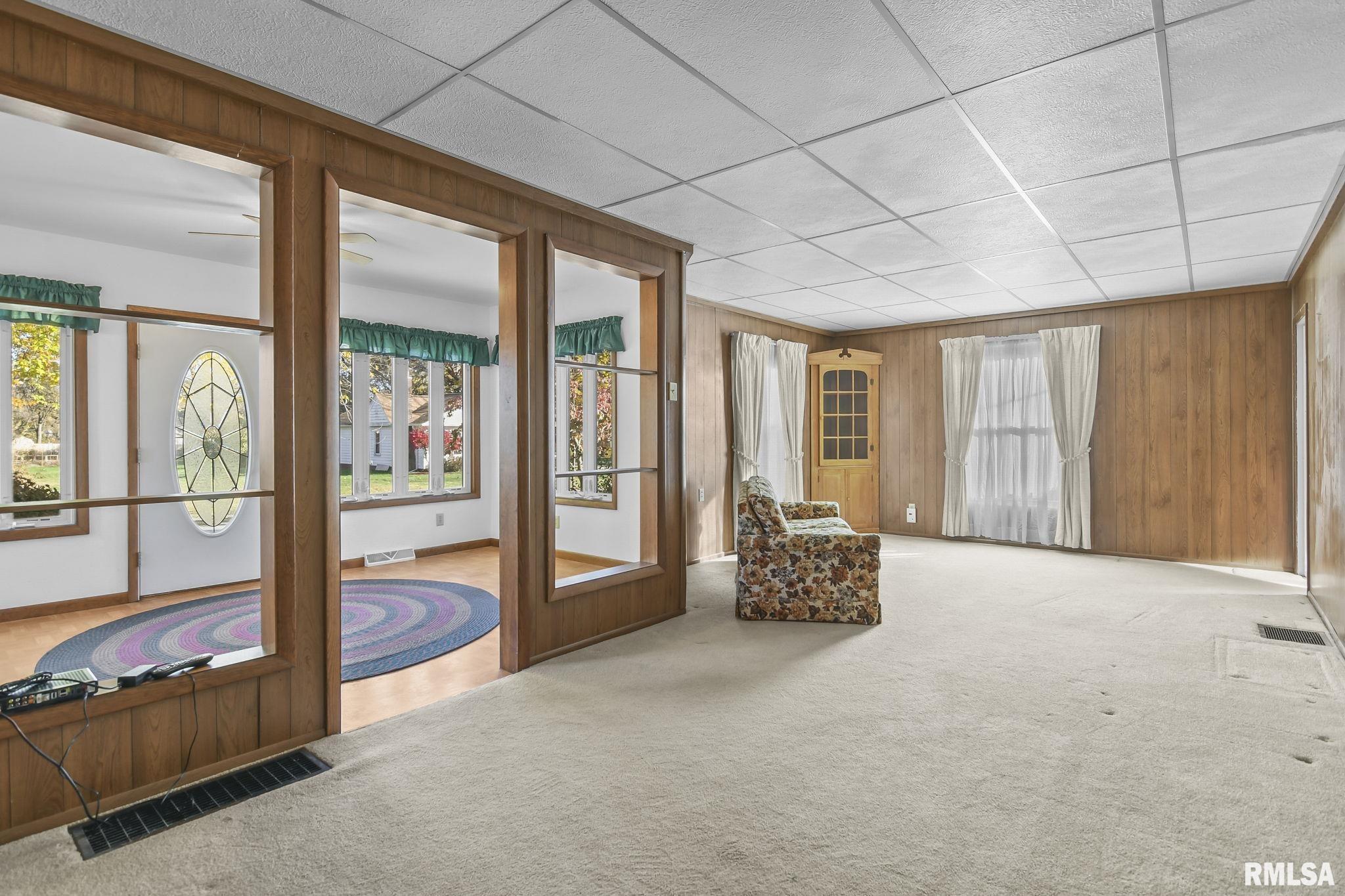 405 North Walnut Street Rochester, IL 62563 - Photo 8 of 31