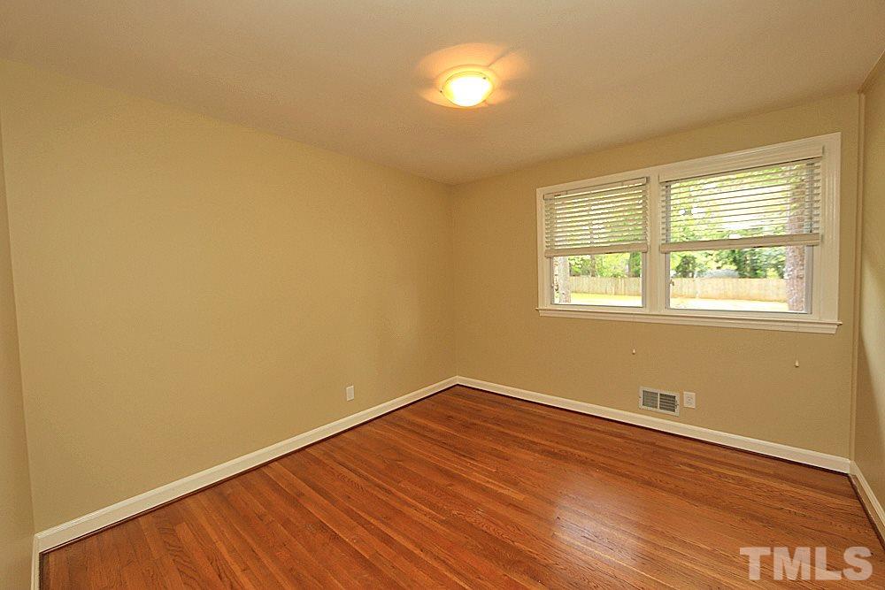 5129 Melbourne Road Raleigh, NC 27606 - Photo 8 of 13 Gallery Image 8