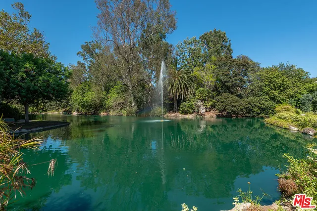 $660,000 | 7211 Raintree Circle, Unit 211, Culver City, CA 90230