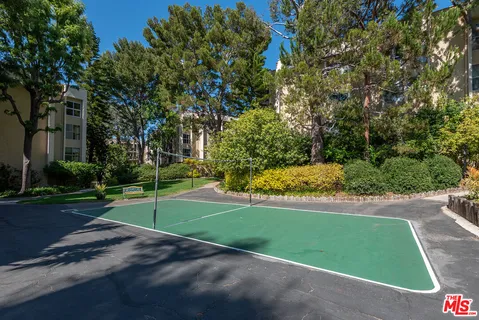 $660,000 | 7211 Raintree Circle, Unit 211, Culver City, CA 90230