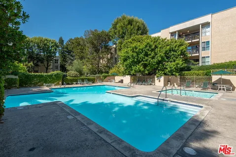 $660,000 | 7211 Raintree Circle, Unit 211, Culver City, CA 90230