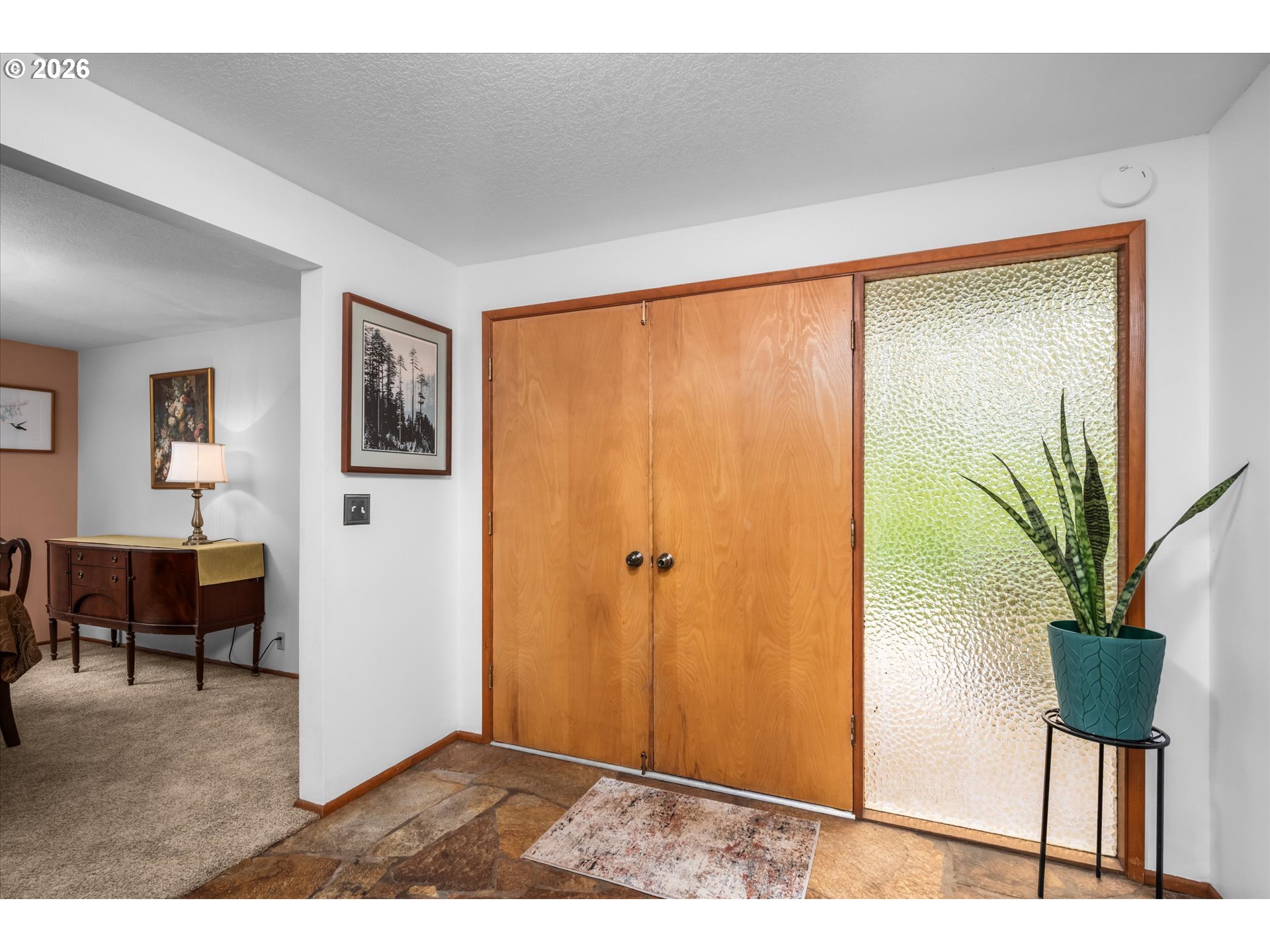 27828 Gibralter Loop Eugene, OR 97405 - Photo 5 of 48 Entrance/Foyer