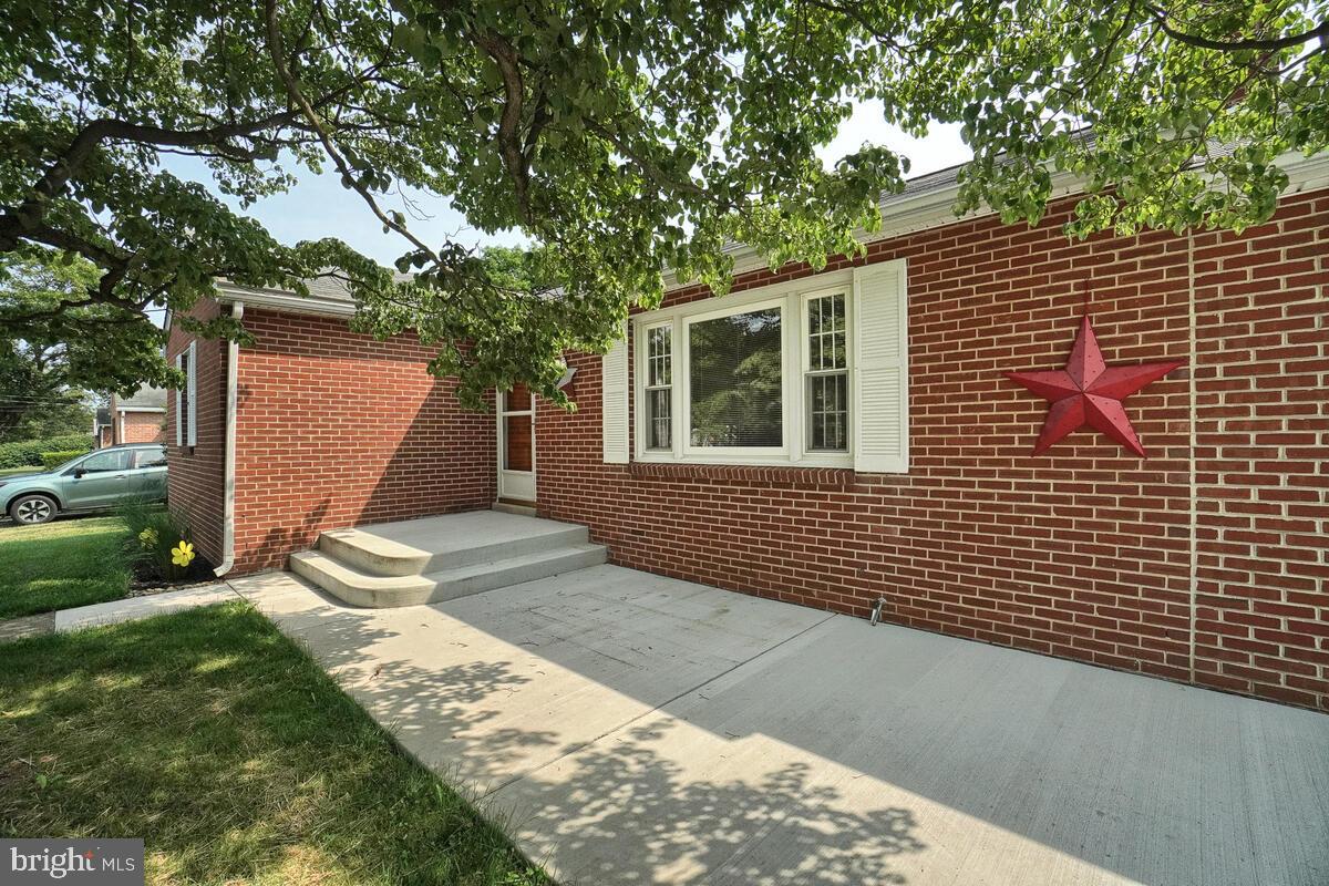8 Georgetown Road Walkersville, MD 21793 - Photo 4 of 42 Gallery Image 4