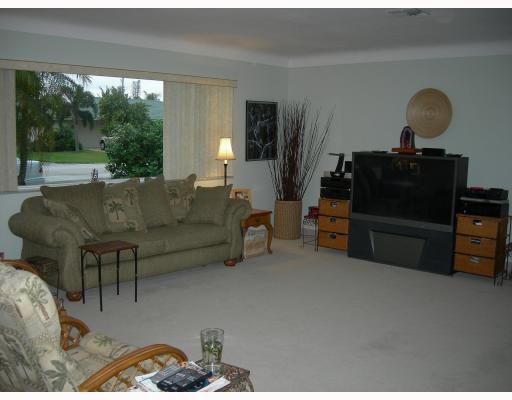 2010 Sharon Street Boca Raton, FL 33486 - Photo 4 of 6 Additional Photo