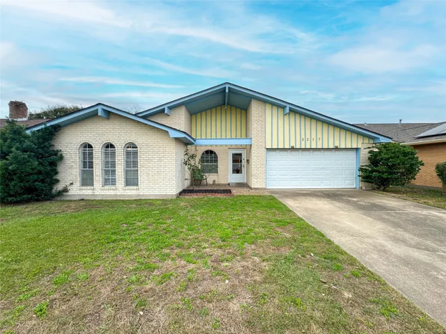 $320,000 | 3217 Pine Street, Galveston, TX 77551