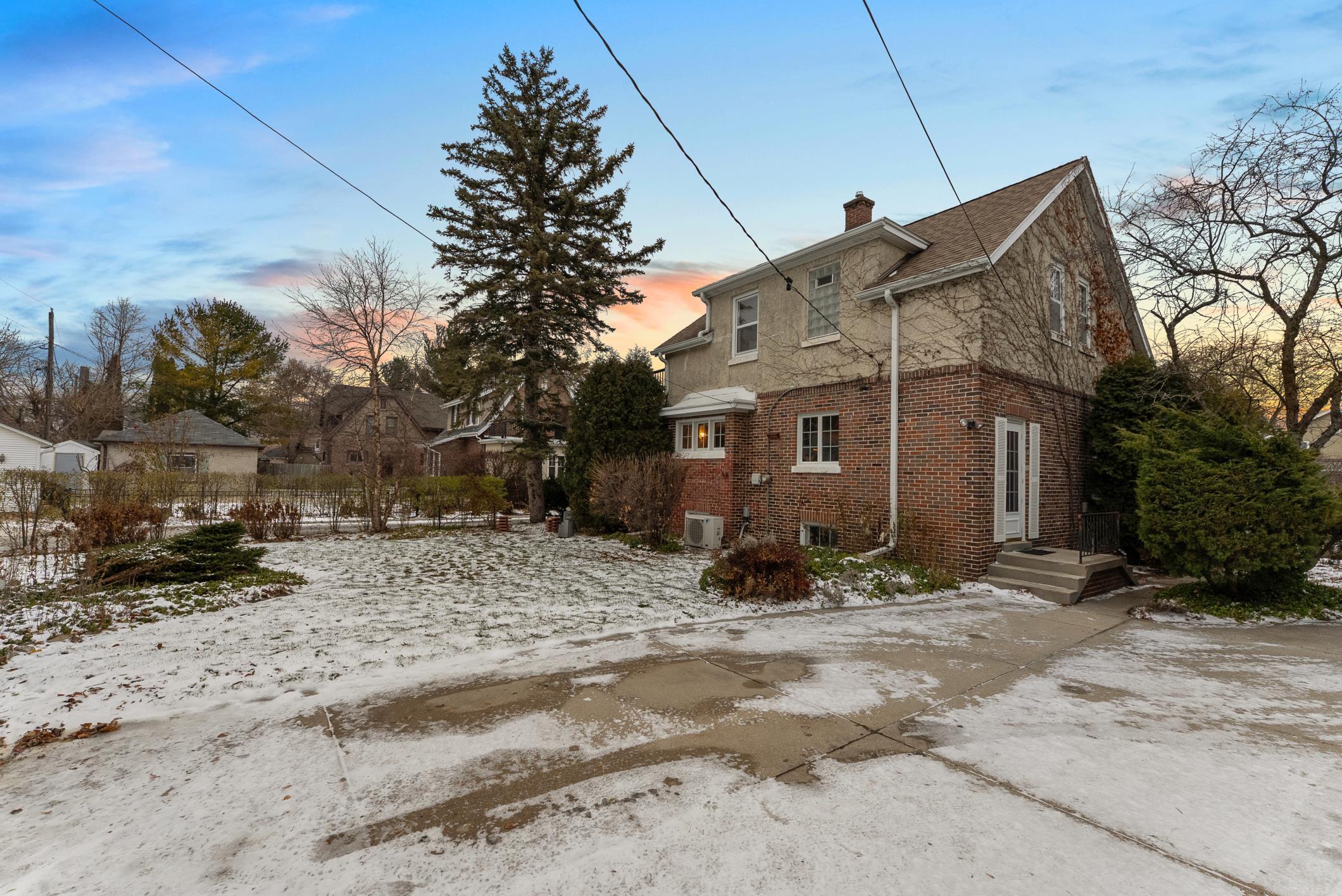 543 Roosevelt Road Kohler, WI 53044 - Photo 41 of 55 Side door into kitchen.