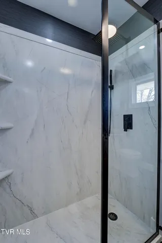 $399,000 | 616 Hammond Avenue, Mount Carmel, TN 37645