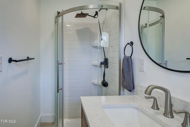 $399,000 | 616 Hammond Avenue, Mount Carmel, TN 37645