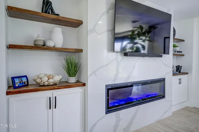 $399,000 | 616 Hammond Avenue, Mount Carmel, TN 37645