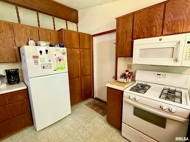 $169,000 | 17122 River View Road, Petersburg, IL 62675