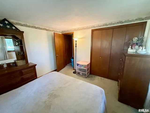 $169,000 | 17122 River View Road, Petersburg, IL 62675