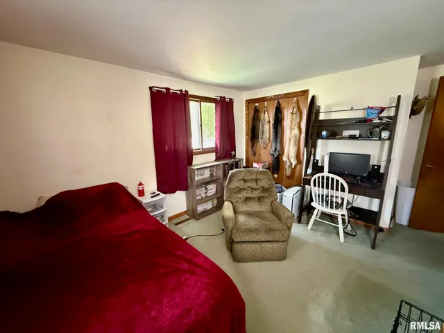 $169,000 | 17122 River View Road, Petersburg, IL 62675