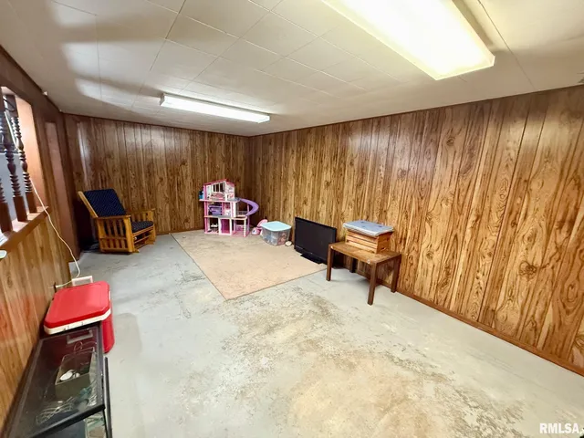 $169,000 | 17122 River View Road, Petersburg, IL 62675