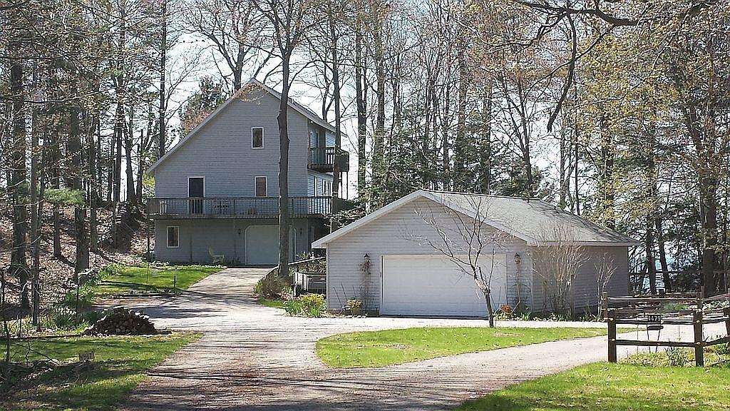 4467 North Ridge Road Mears, MI 49436 - Photo 1 of 13 front