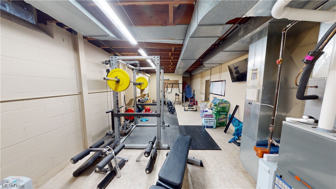 1243 Yellowstone Road Cleveland, OH 44121 - Photo 22 of 28 View of workout room