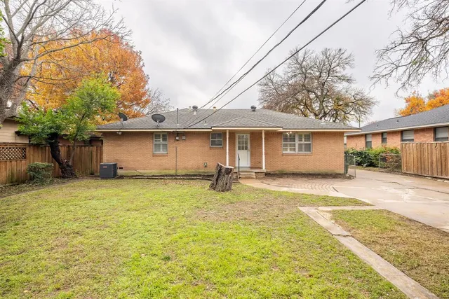 $325,000 | 2419 Bentley Avenue, Dallas, TX 75211